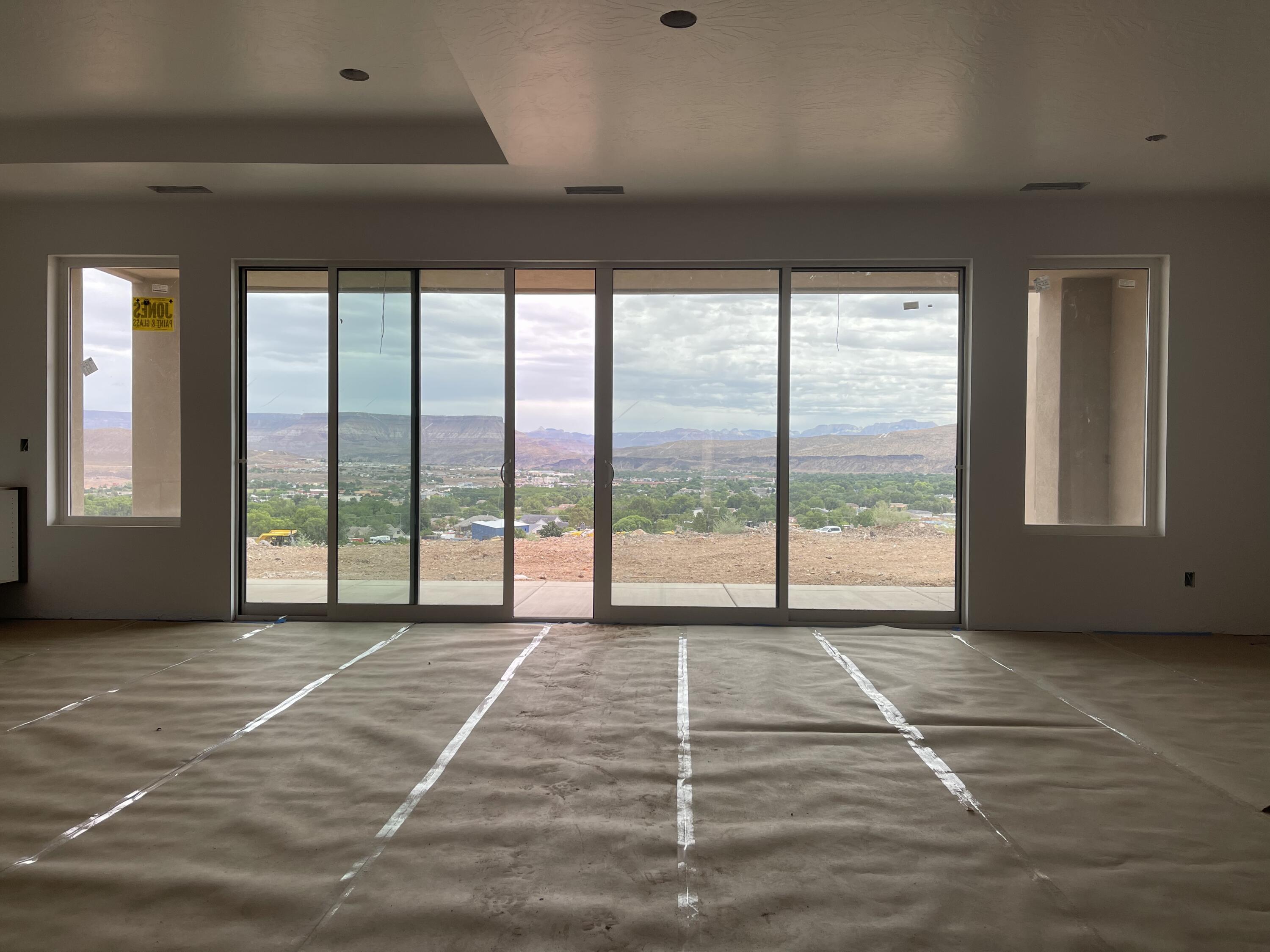 Property Photo: 575 S 1800 W UT 84737