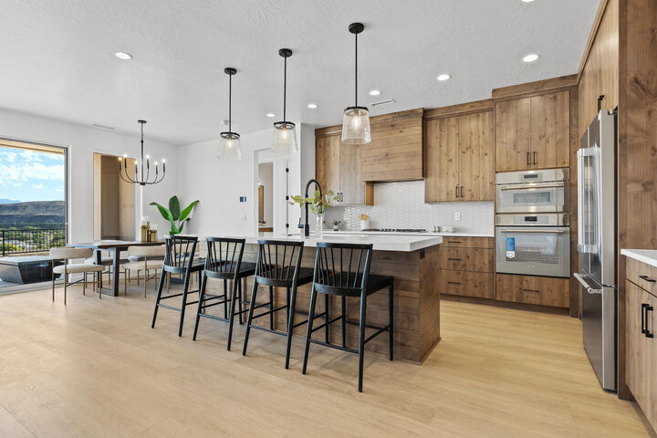 Property Photo:  575 S 1800 W  UT 84737 