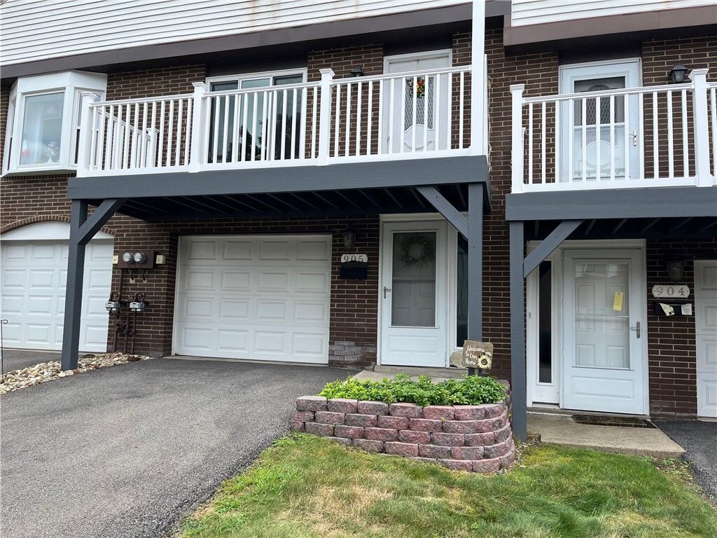 Property Photo: 905 Camelot Dr. PA 15237