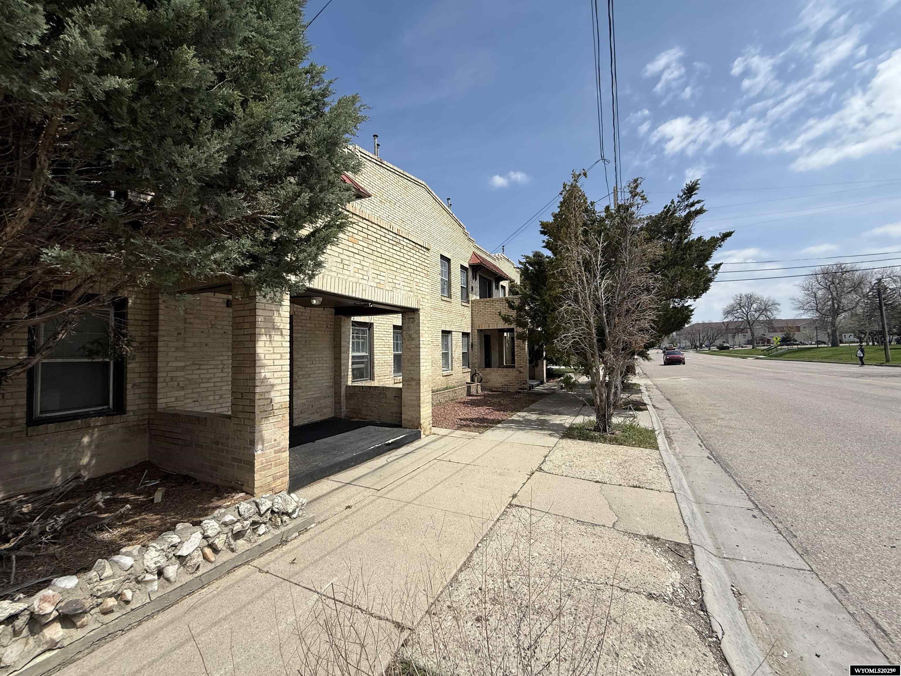 Property Photo: 1214 &Amp 1210 E 1st Street WY 82601