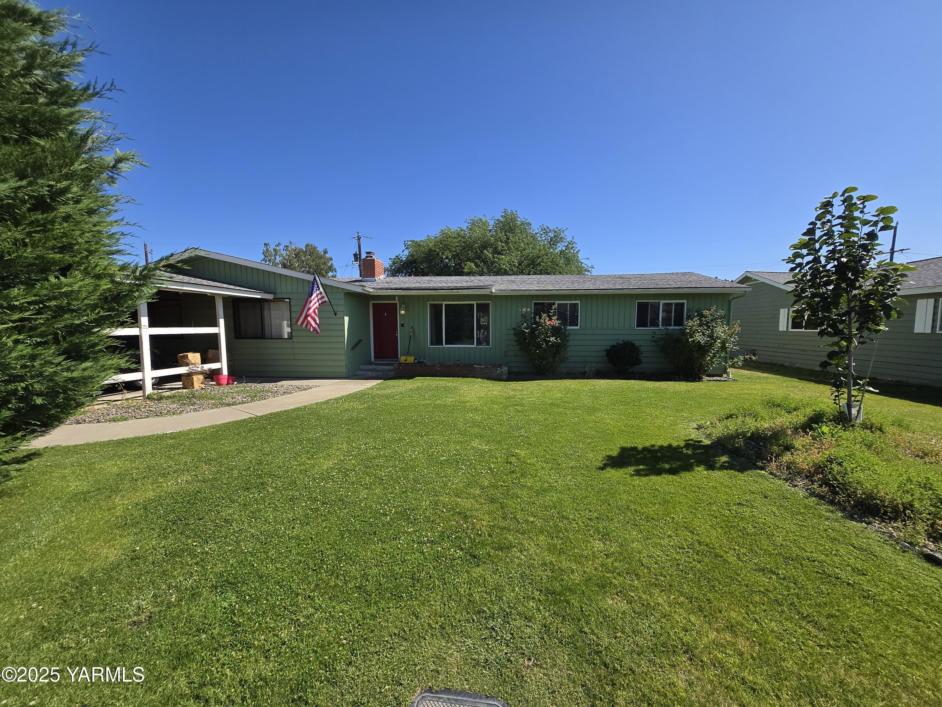 3204 W Viola Ave  Yakima WA 98902 photo