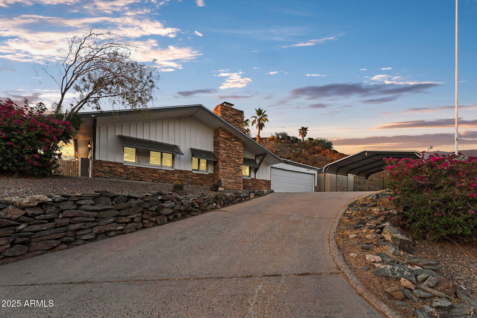 Property Photo:  1036 E Butler Drive  AZ 85020 