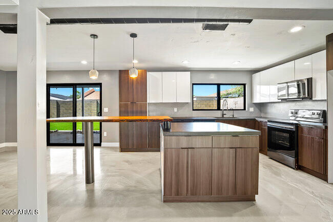 Property Photo: 5446 E Cambridge Avenue AZ 85008