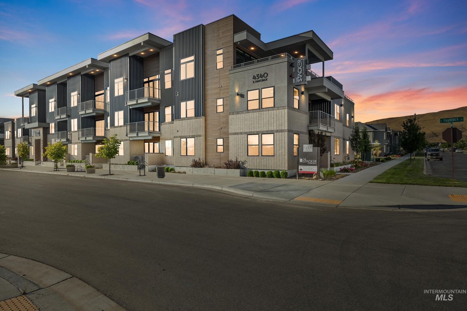 Property Photo: 4340 E Haystack St 307 ID 83716