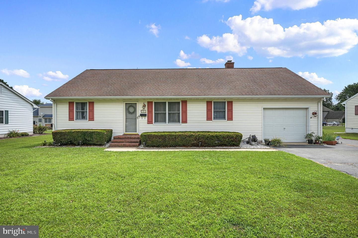 Property Photo:  703 N Washington Street  DE 19963 