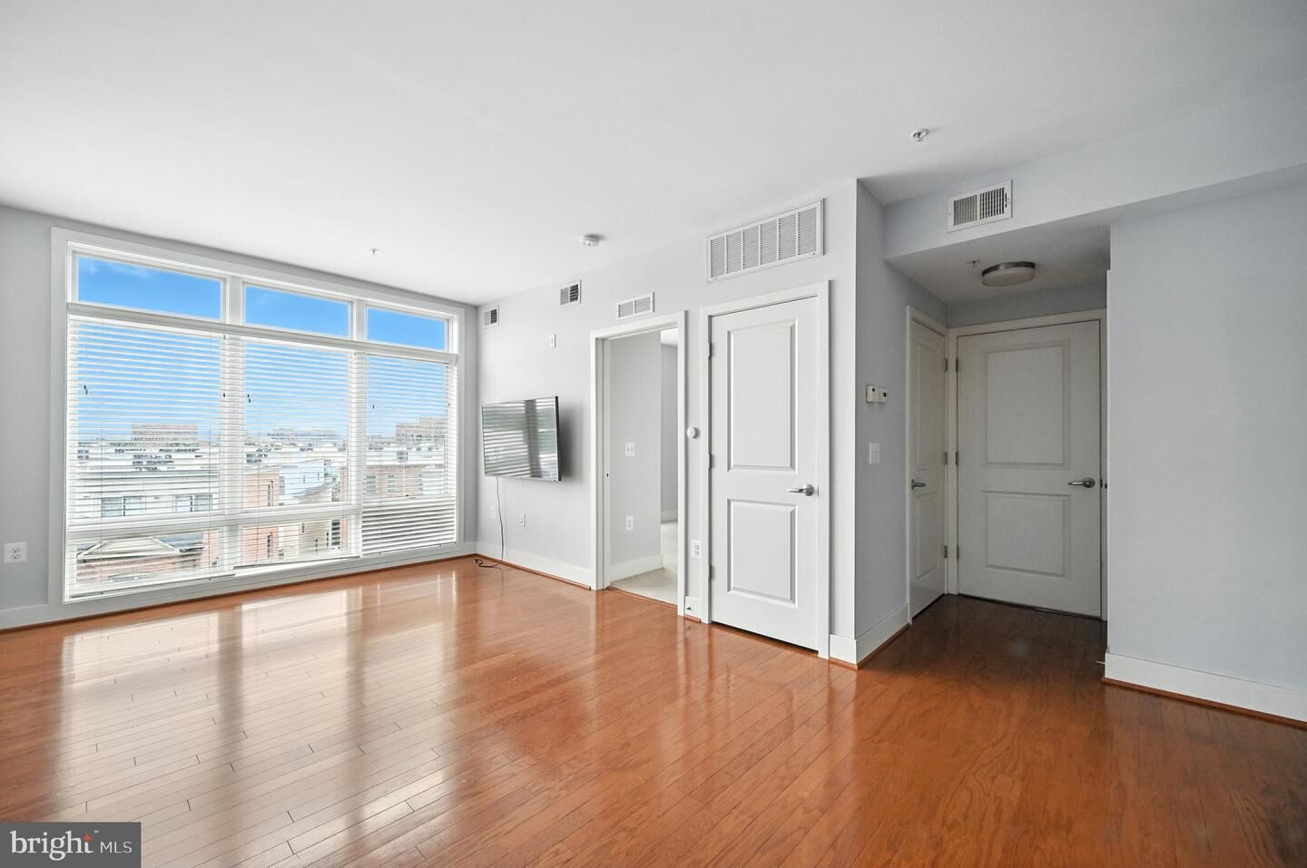 Property Photo:  915 N Patrick Street 507  VA 22314 