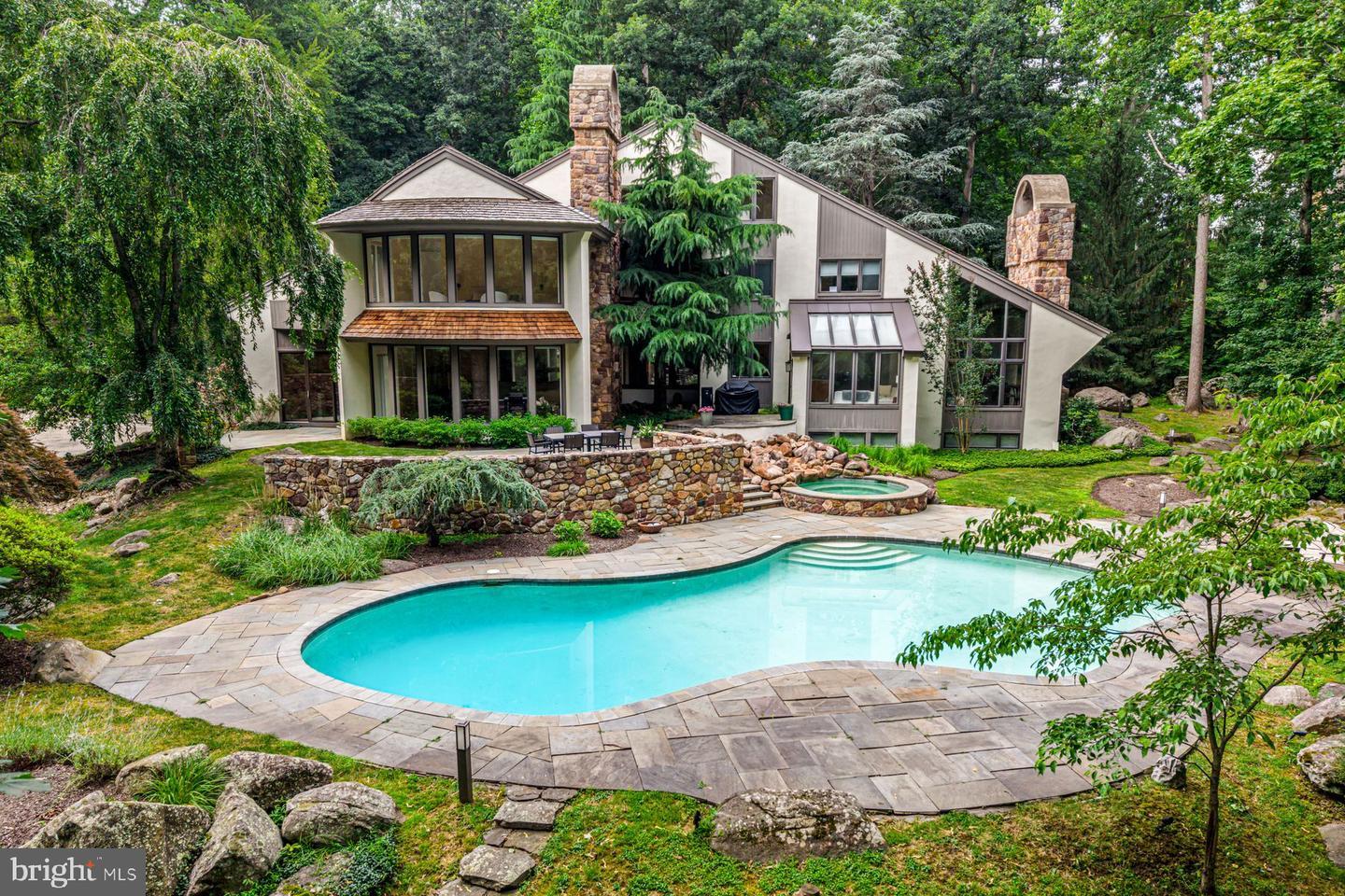 Property Photo: 352 Pond View Road PA 19333