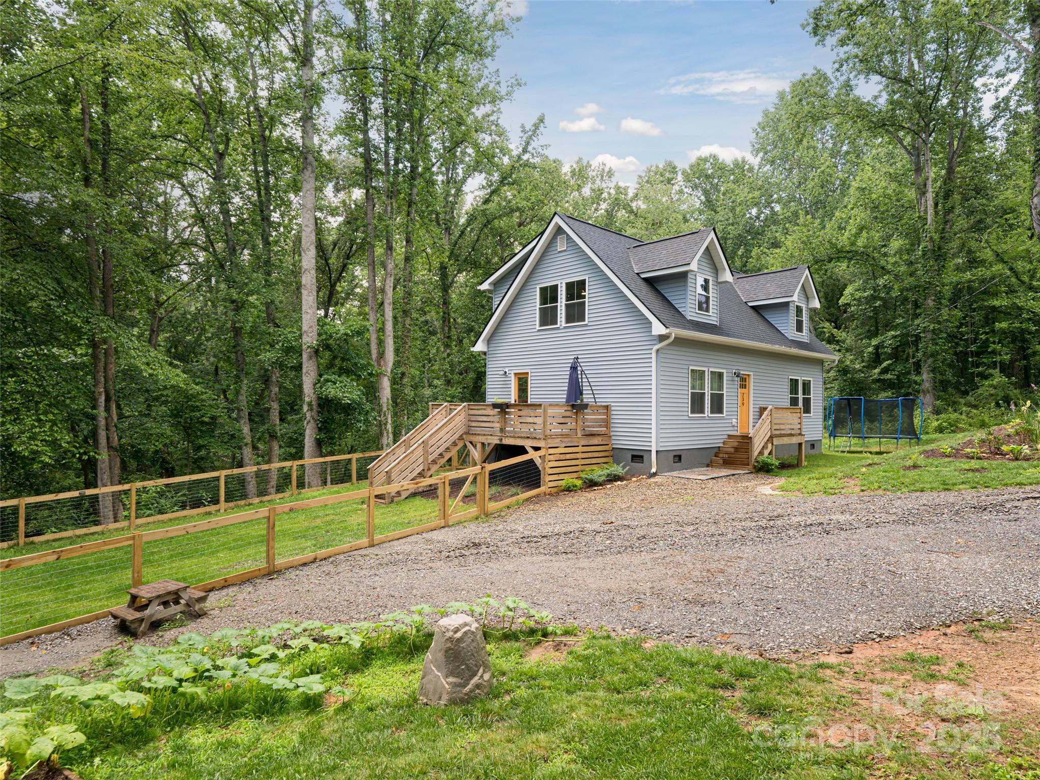 239 Bonnies Meadow Place  Asheville NC 28806 photo