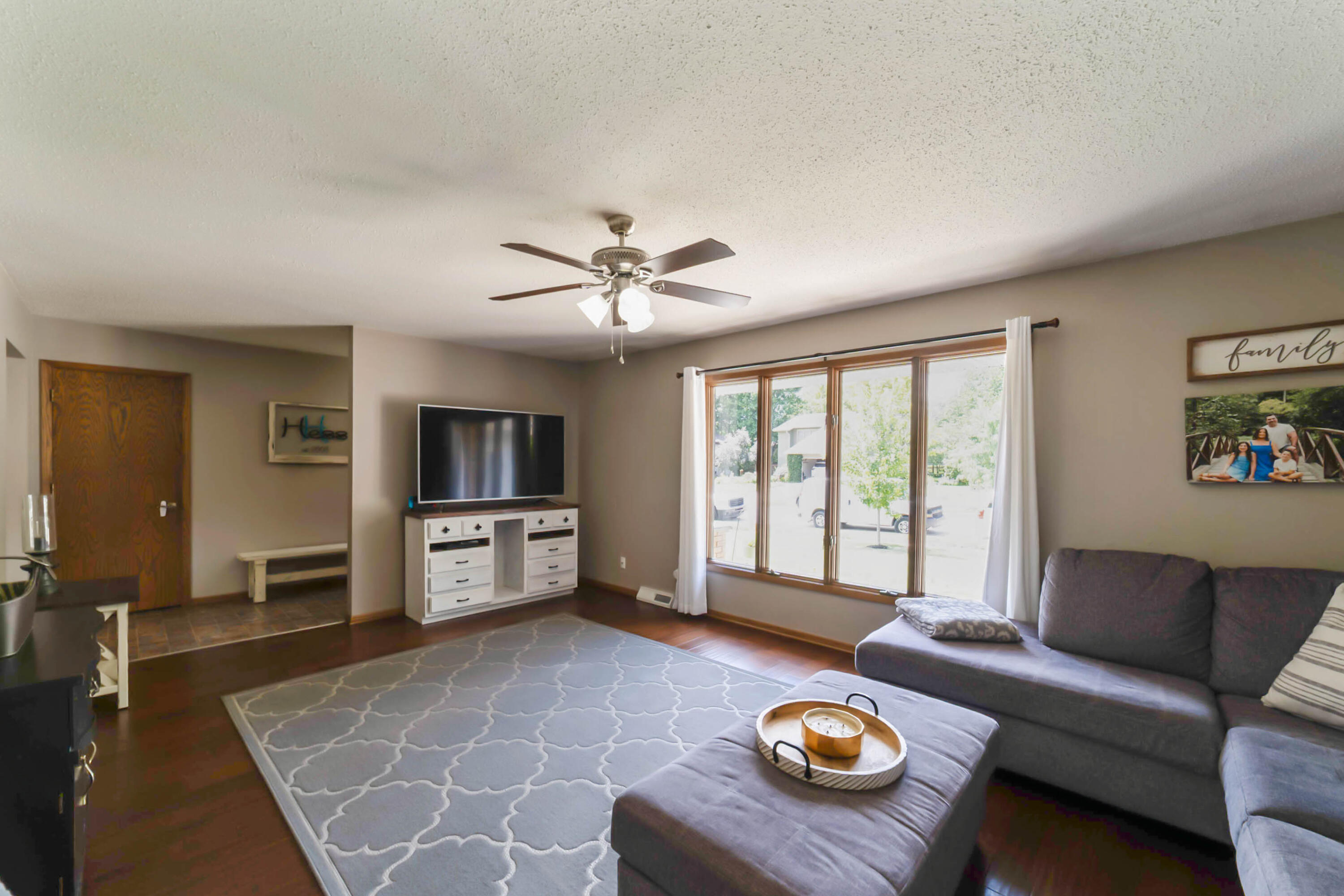 Property Photo: 3324 Buchanan Court IA 50010