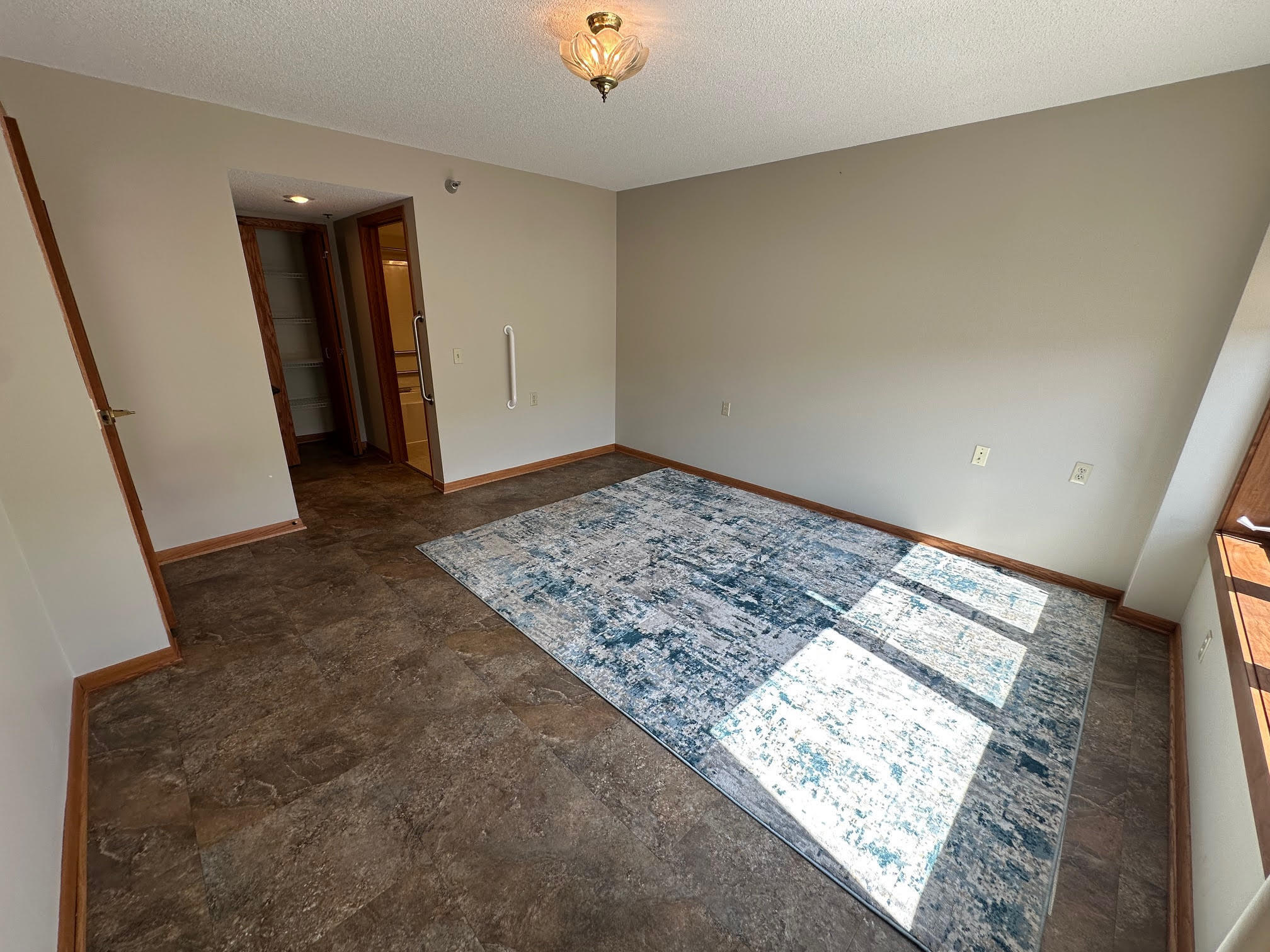 Property Photo:  2200 Hamilton Drive 204  IA 50014 