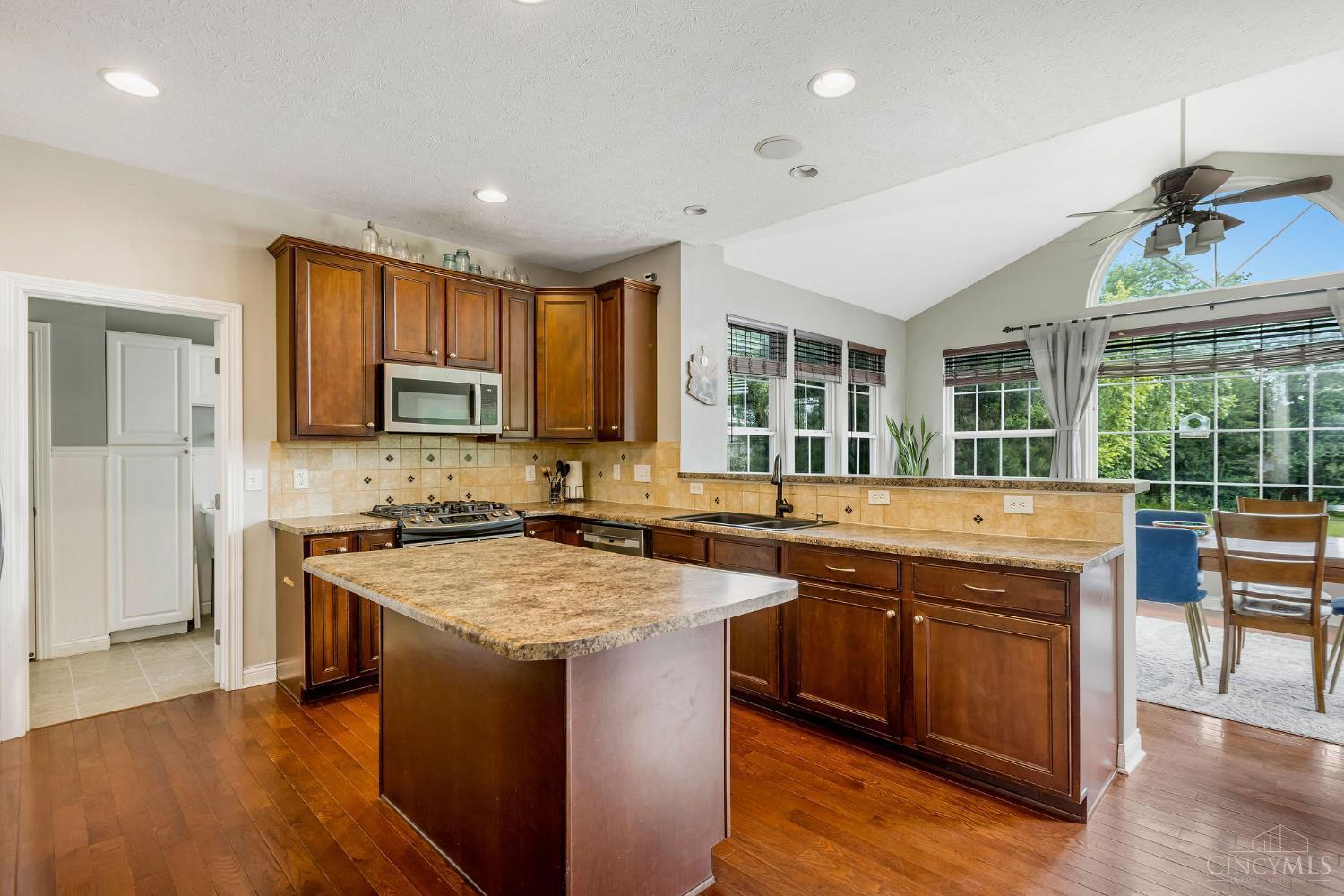 Property Photo:  1820 Meadow Sweet Drive  OH 45036 