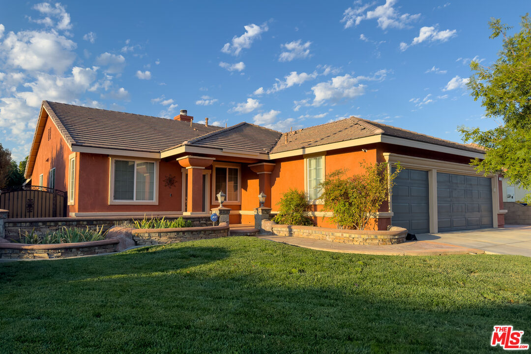 Property Photo:  6234 W Avenue J11  CA 93536 