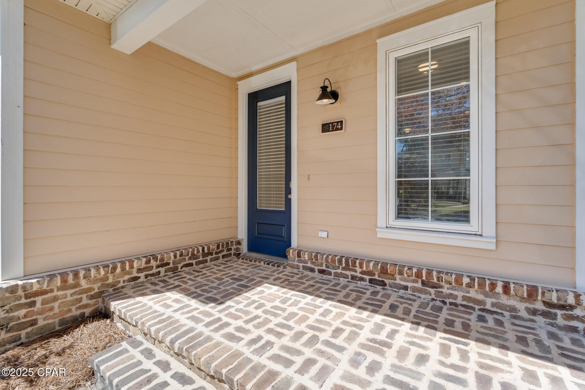 Property Photo: 174 S Zander Way FL 32459