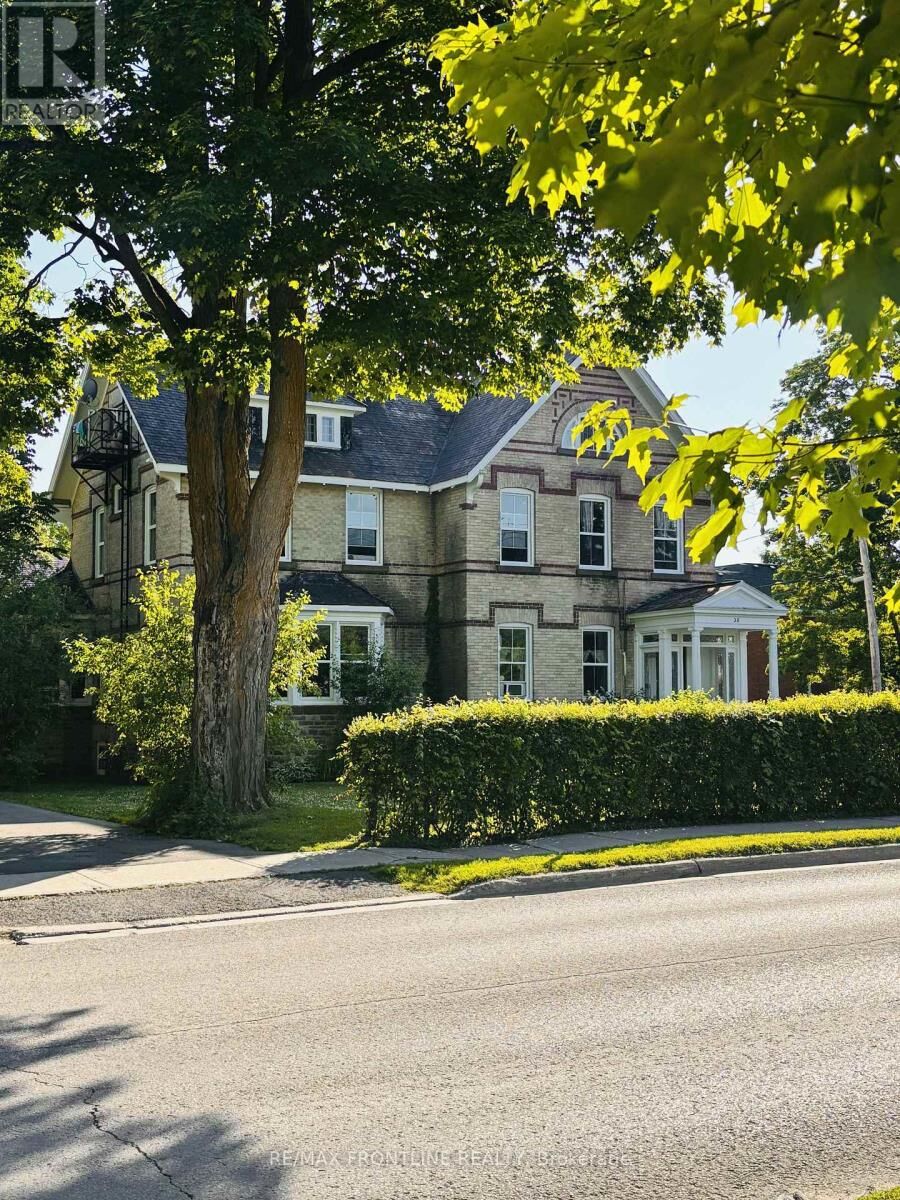 Property Photo:  38 Drummond Street West  ON K7H 2J8 
