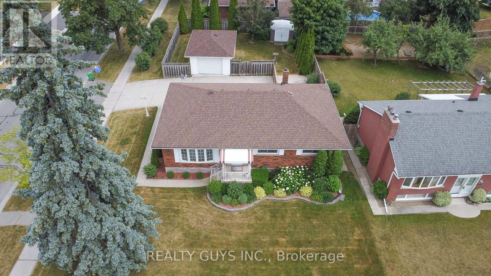 Property Photo: 1066 Glebemount Crescent ON K9H 6M3