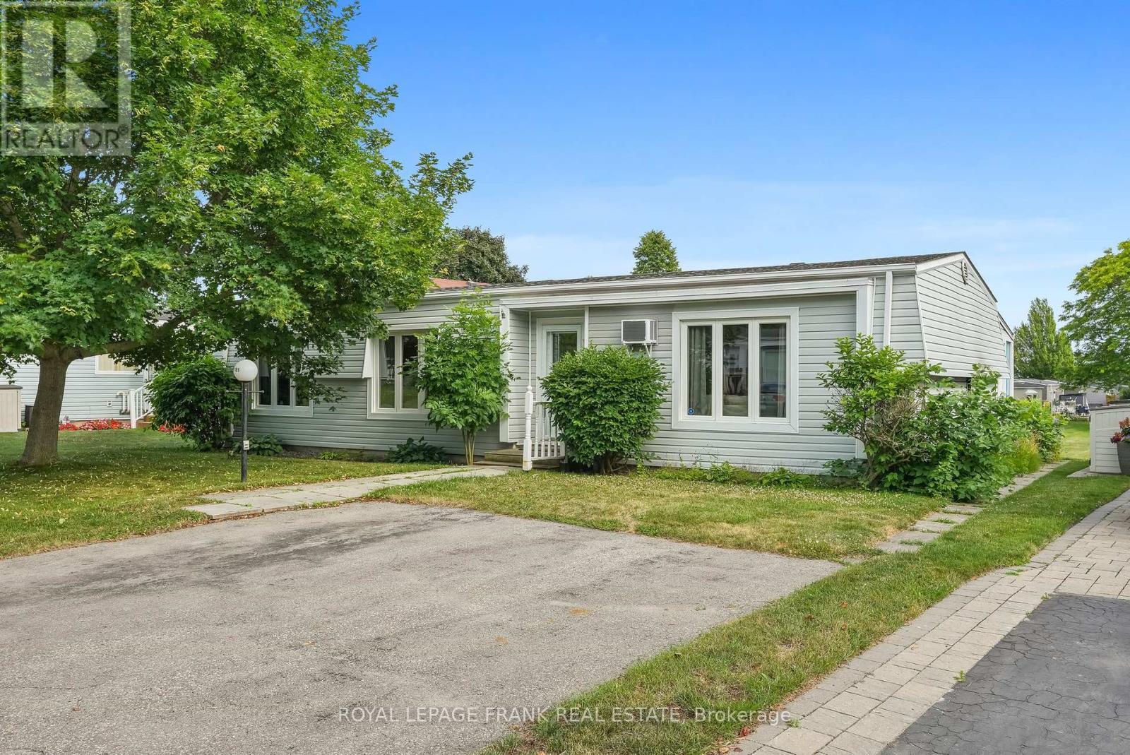 Property Photo: 185 Wilmot Trail ON L1B 1B9