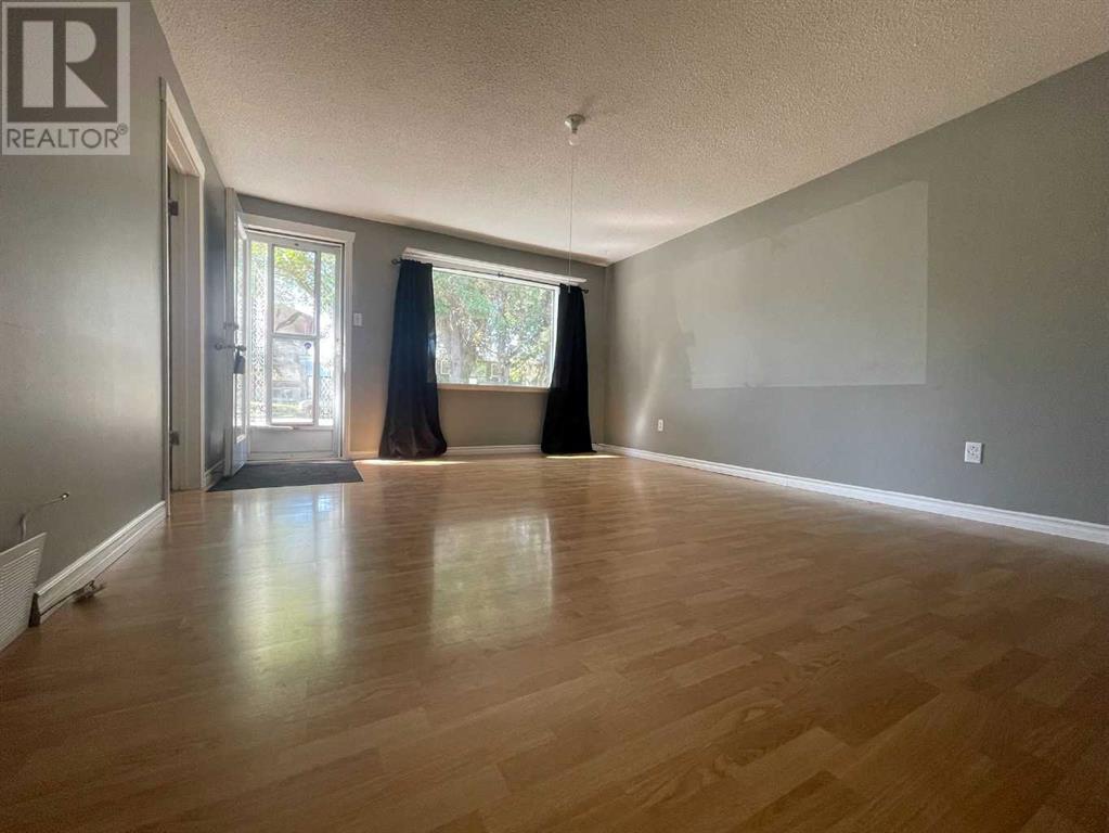 Property Photo: 4710 45 Street SK S9V 0H7