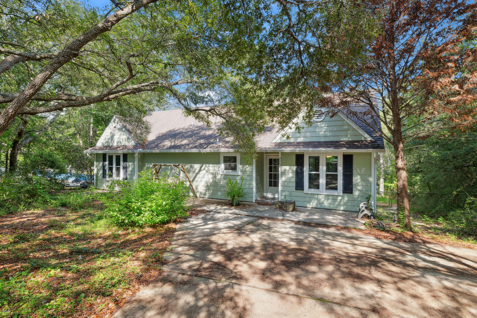 Property Photo:  2757 Avenida De Soto  FL 32566 