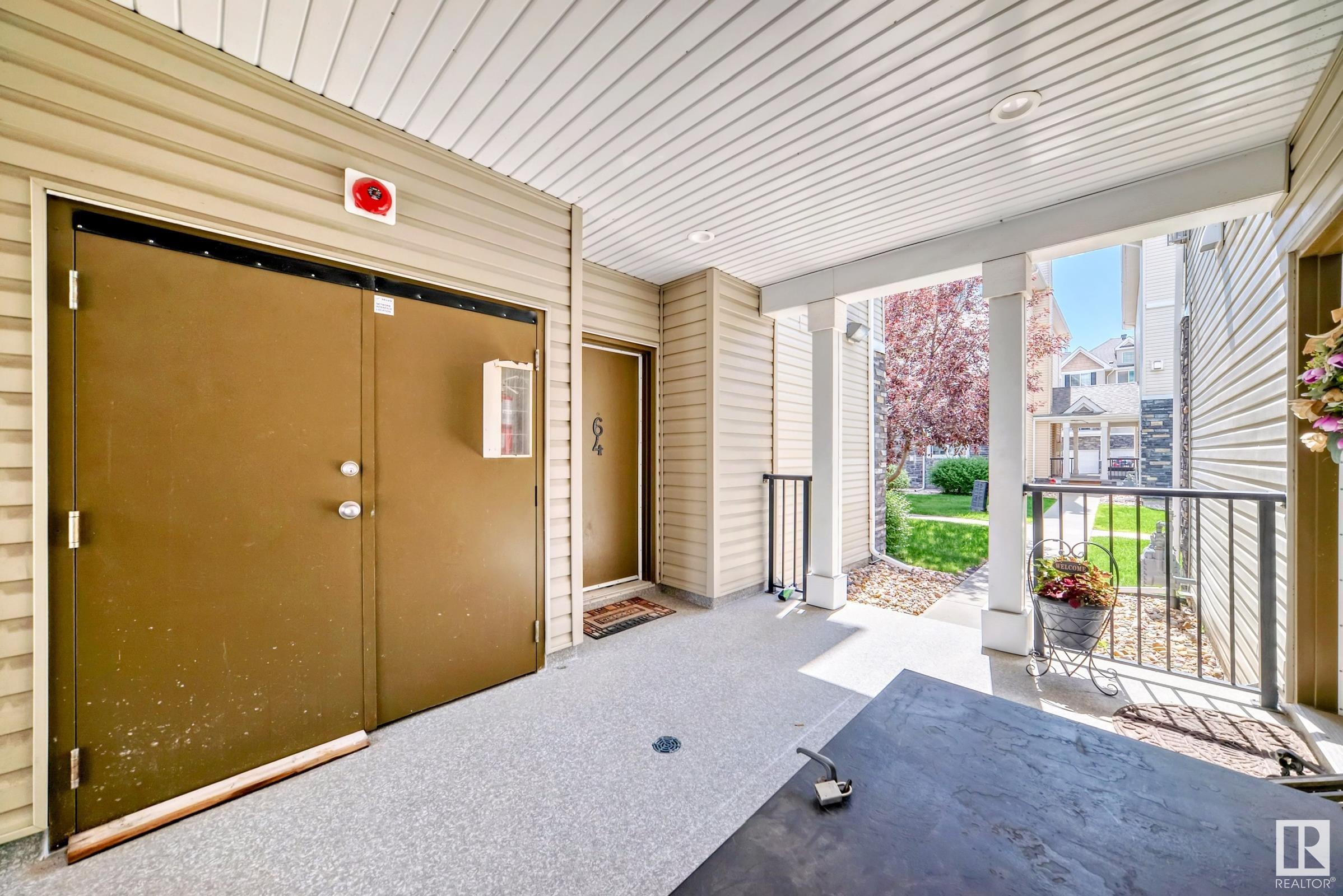 Property Photo:  7293 South Terwillegar Drive NW 64  AB T6R 0N5 