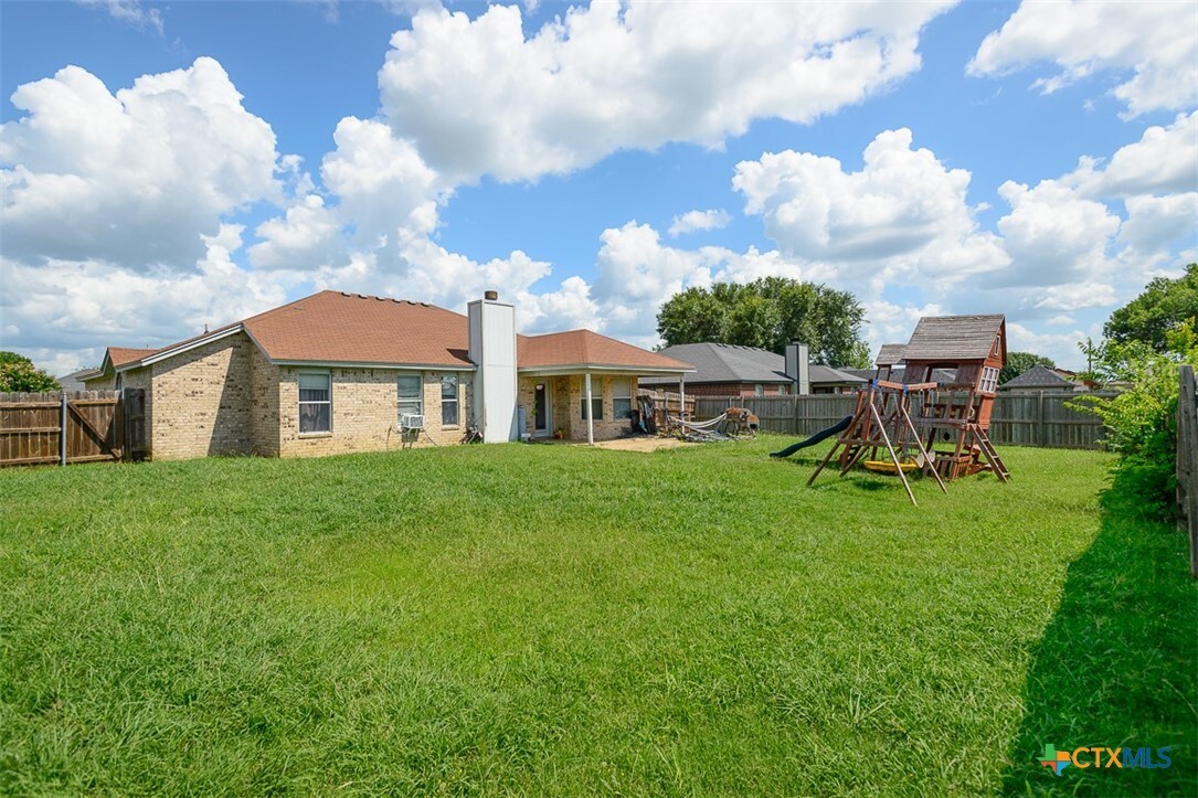 Property Photo: 5005 Topsey Drive TX 76542