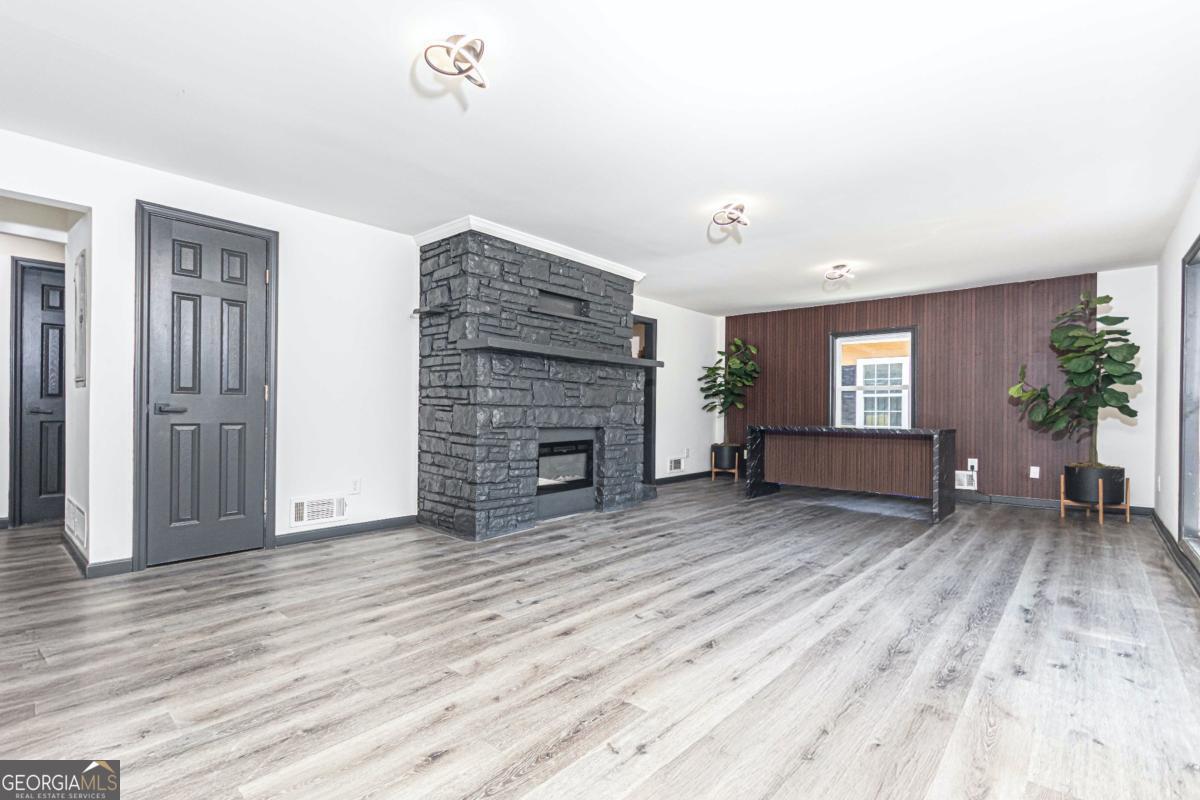 Property Photo:  1020 Oakland Drive  GA 30310 