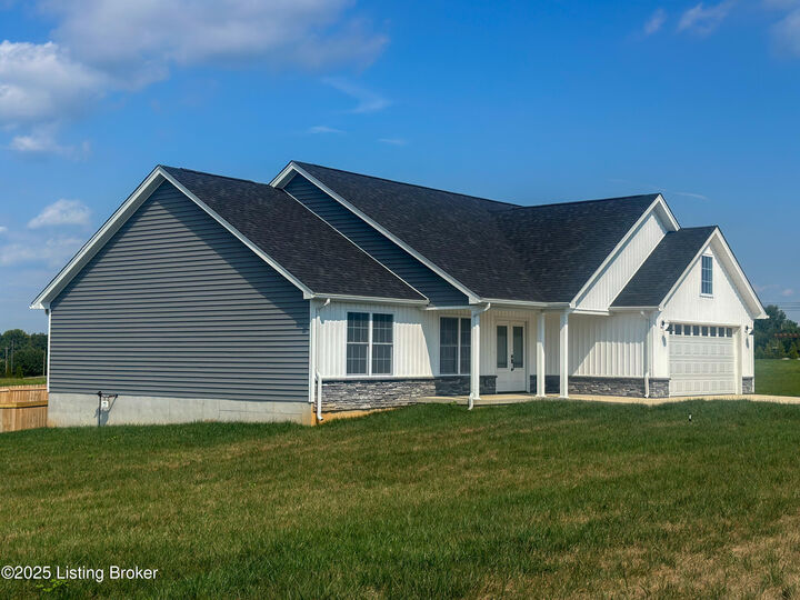 Property Photo:  333 Paige Meredith Pkwy  KY 40108 