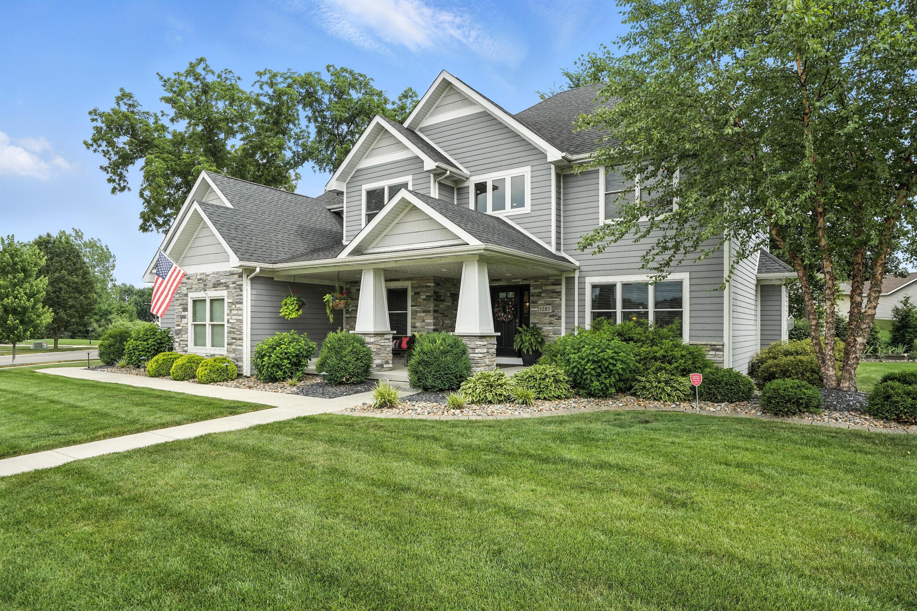 Property Photo: 1285 Greenview Place IN 46307