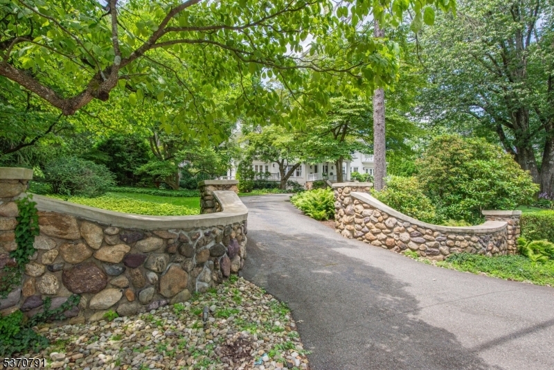 Property Photo:  297 Morris Ave  NJ 07046 
