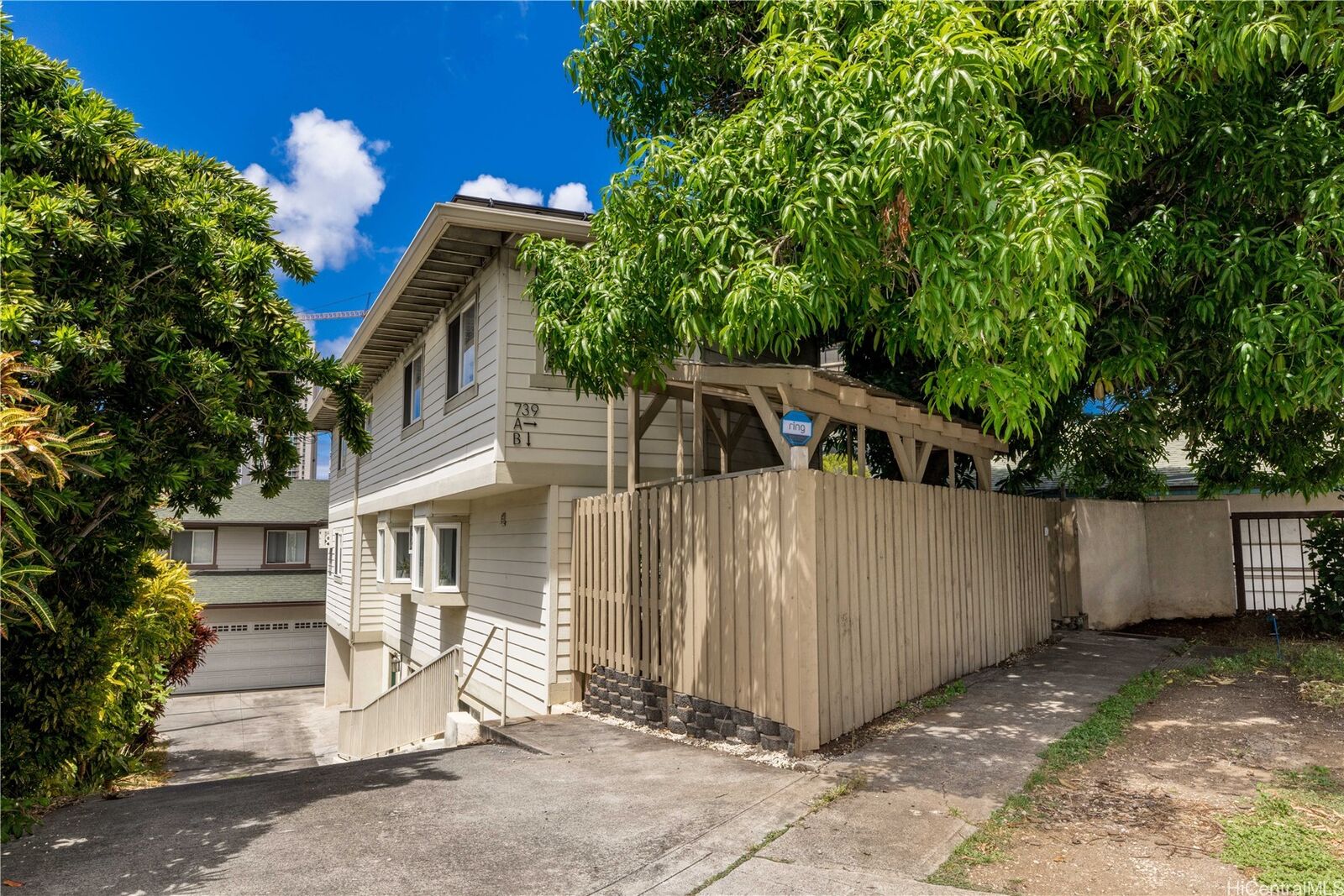 Property Photo: 739 Kinalau Place A HI 96813