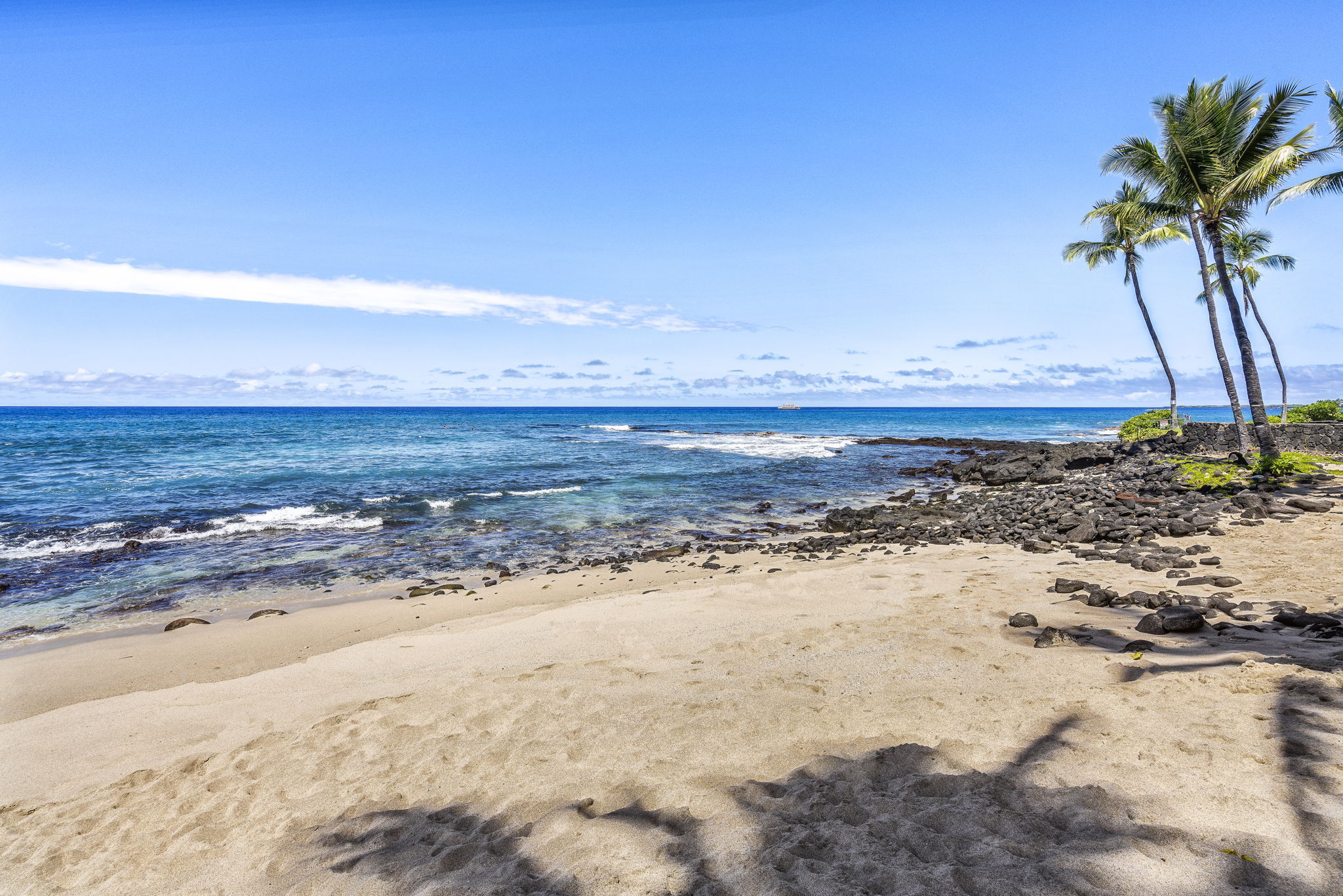 Property Photo: 75-5919 Alii Dr M3 HI 96740