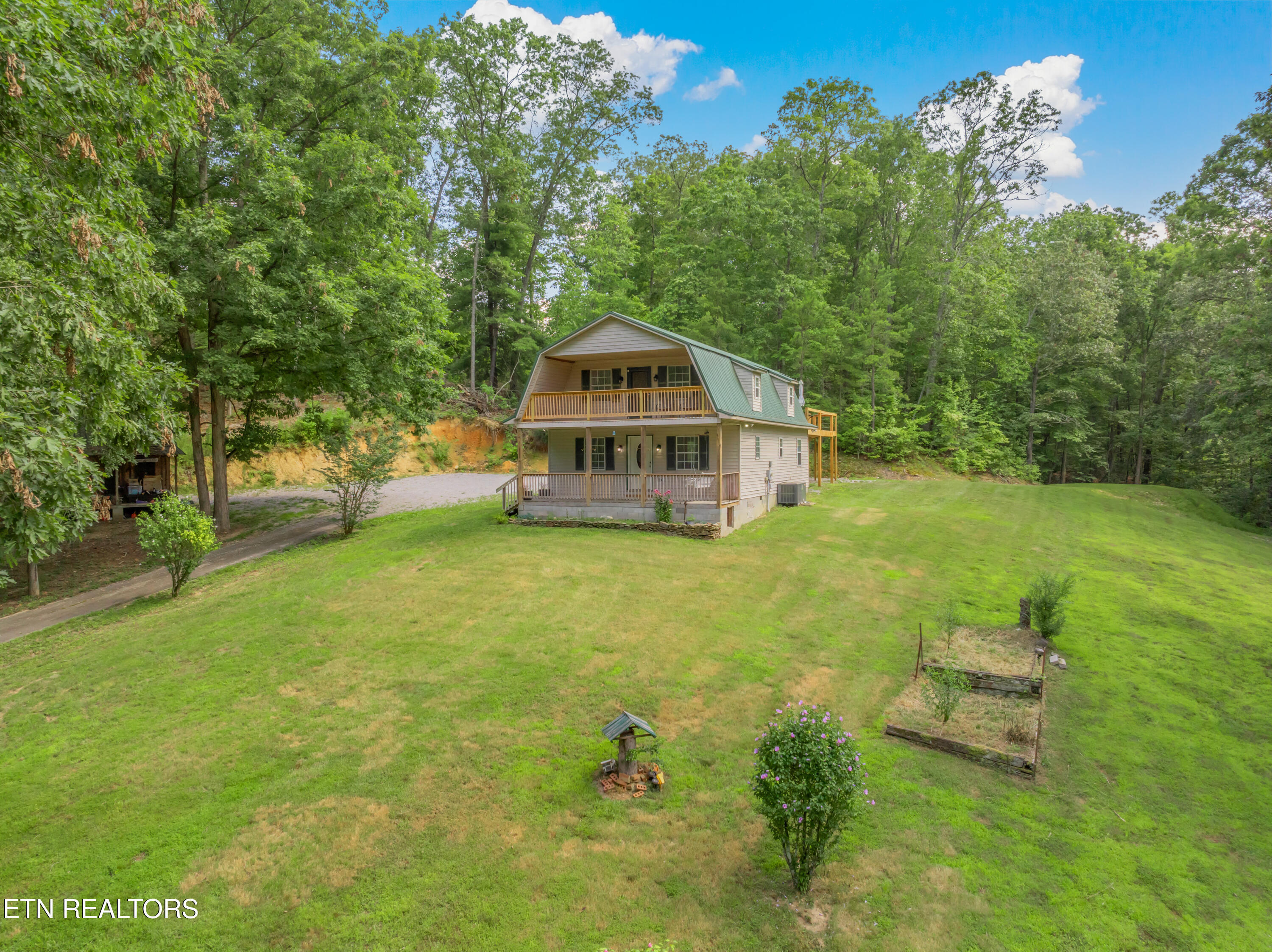 Property Photo: 319 De Armond Rd TN 37763
