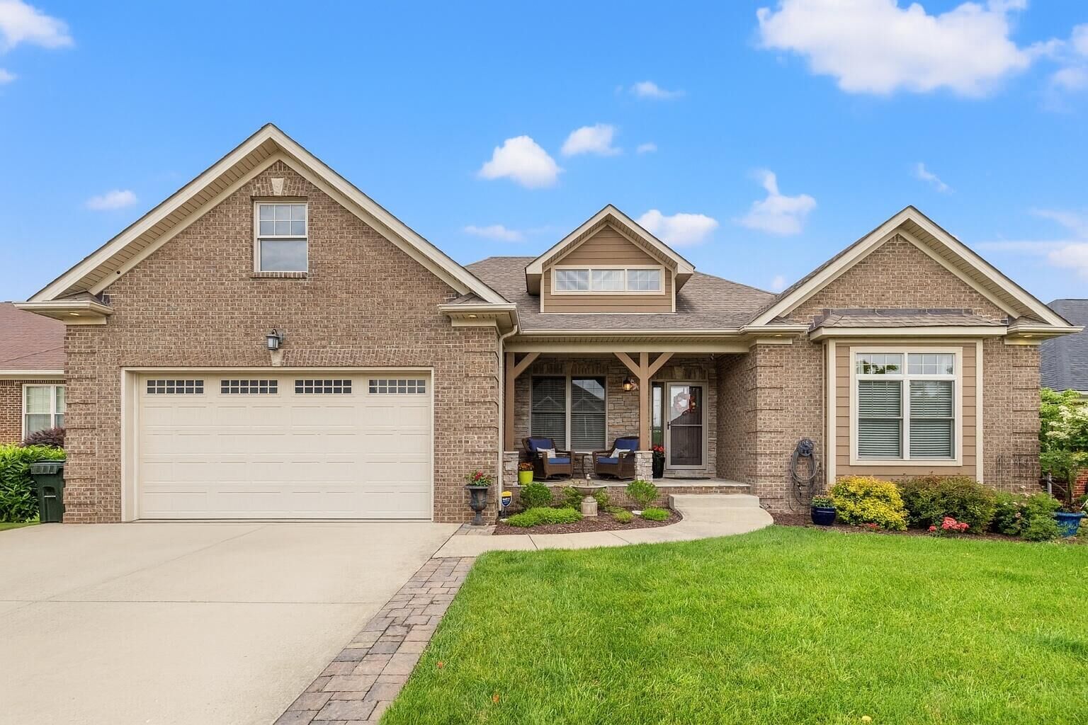 Property Photo:  128 Sunningdale Drive  KY 40324