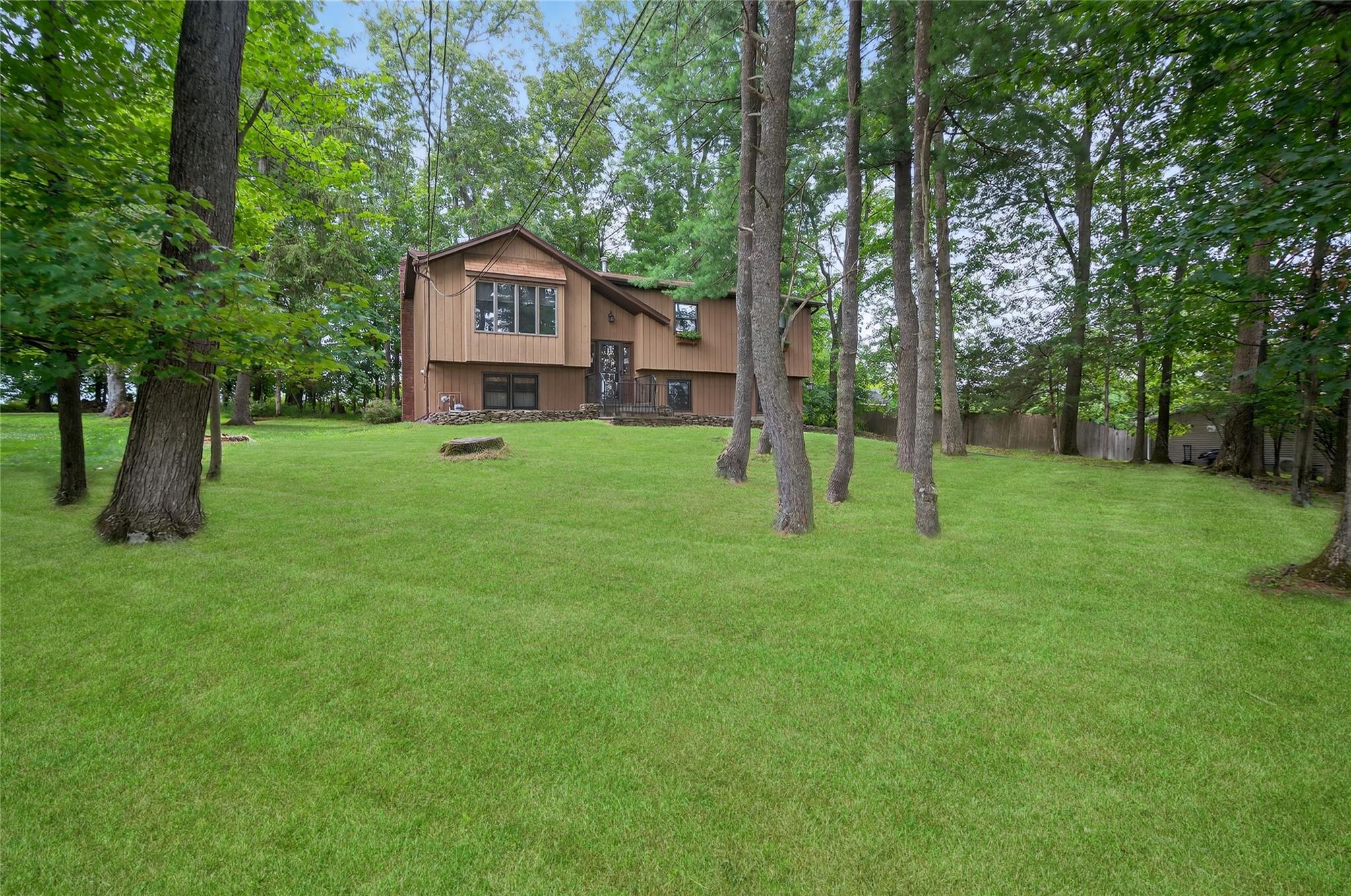 Property Photo:  3 Robert Drive  NY 10921 