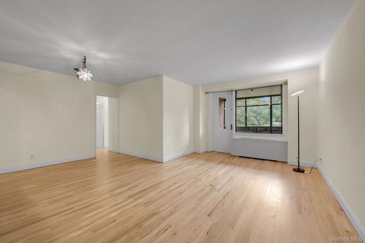 Property Photo: 4705 Henry Hudson Parkway W 1J NY 10471