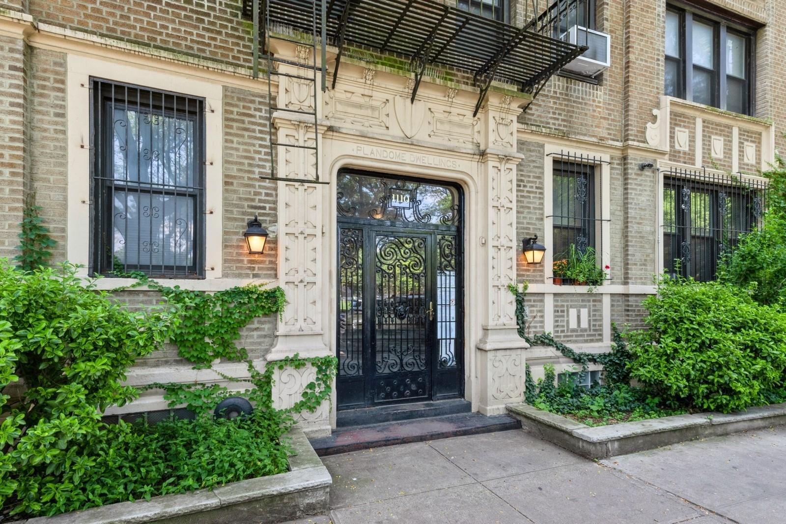 Property Photo: 1110 Caton Avenue 5C NY 11218