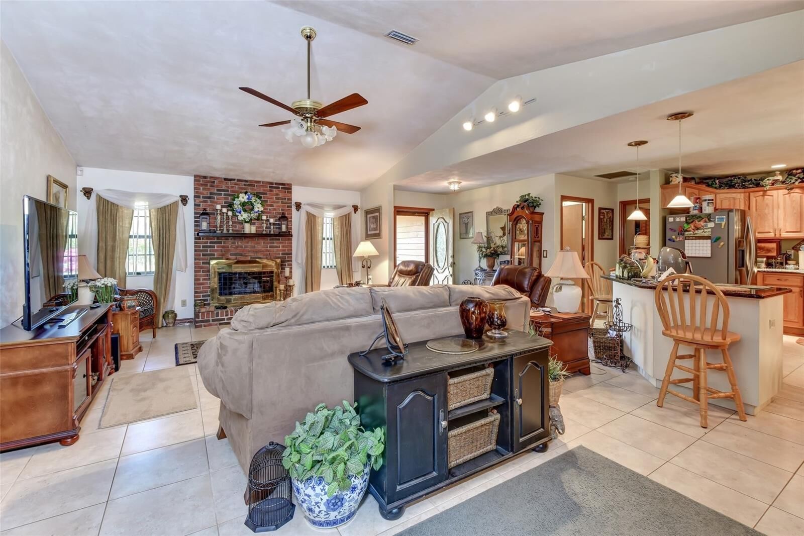 Property Photo: 2345 Tomoka Farms Road FL 32128