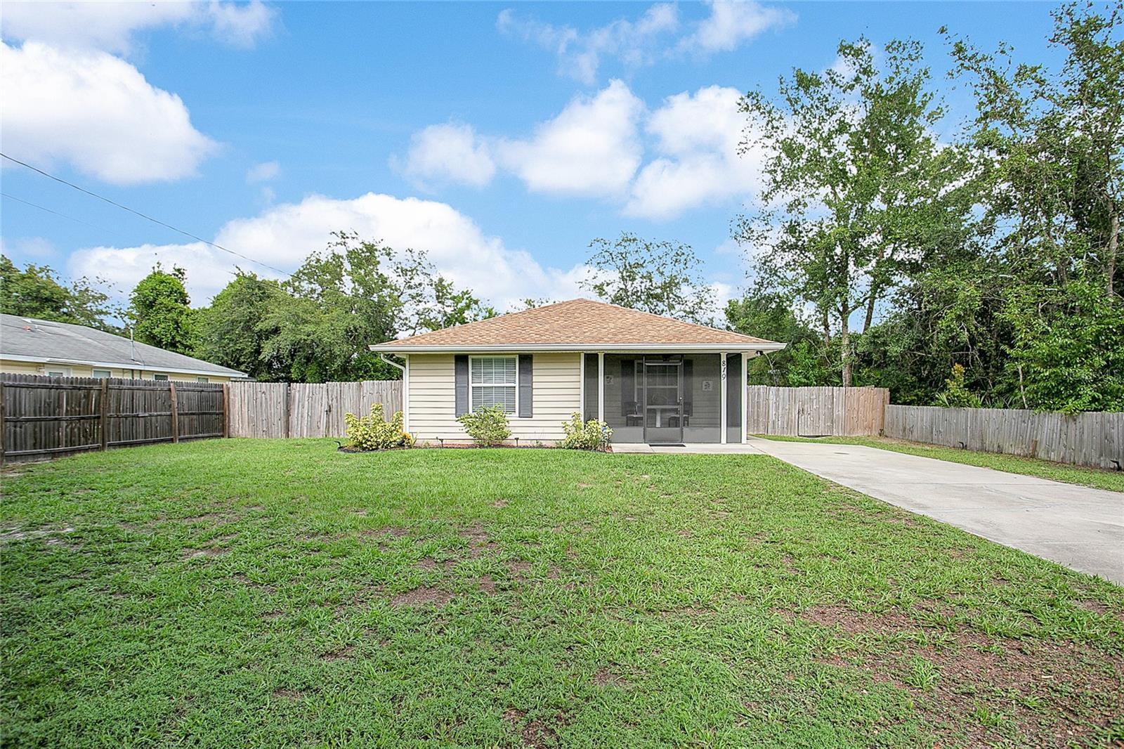 Property Photo:  819 Buford Avenue  FL 32763 