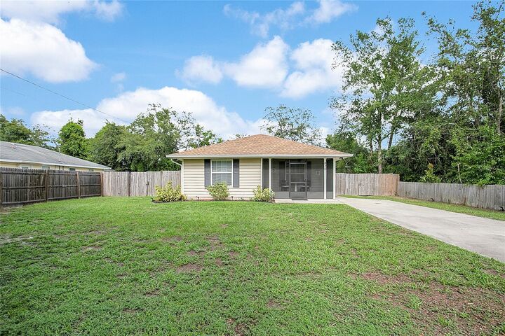 Property Photo:  819 Buford Avenue  FL 32763 