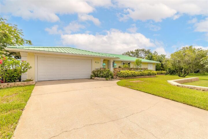 Property Photo:  417 N Riverside Drive  FL 32132 
