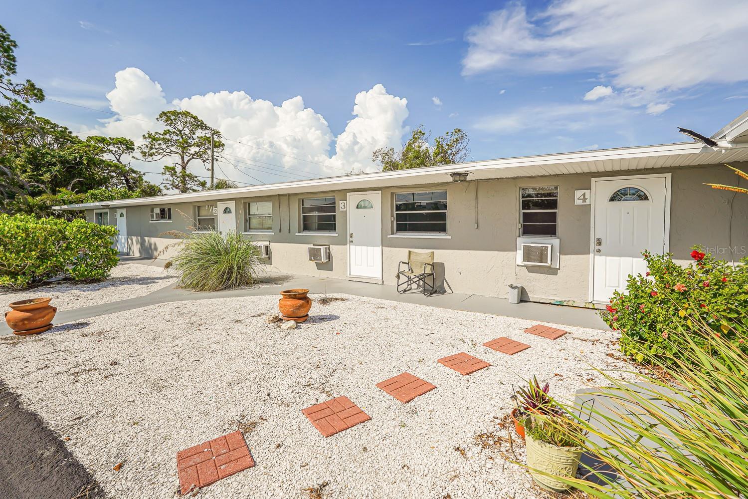 Property Photo: 2021 Pennsylvania Avenue 2 FL 34224