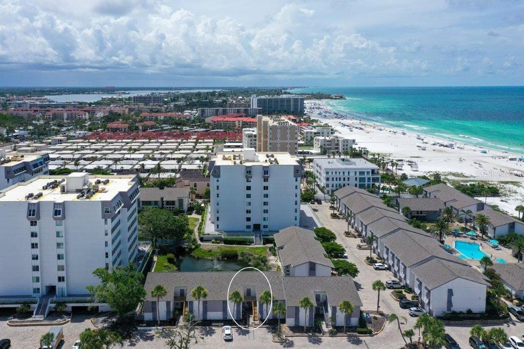 Property Photo: 1036 W Peppertree Lane 113B FL 34242