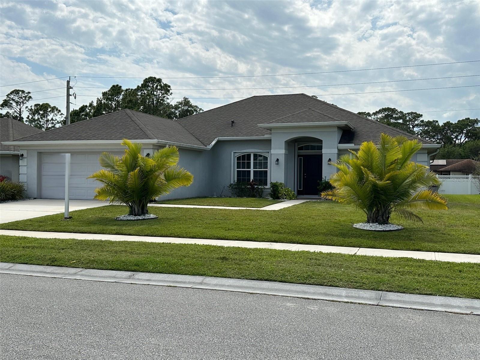 Property Photo: 220 Nardo Avenue SW FL 32908
