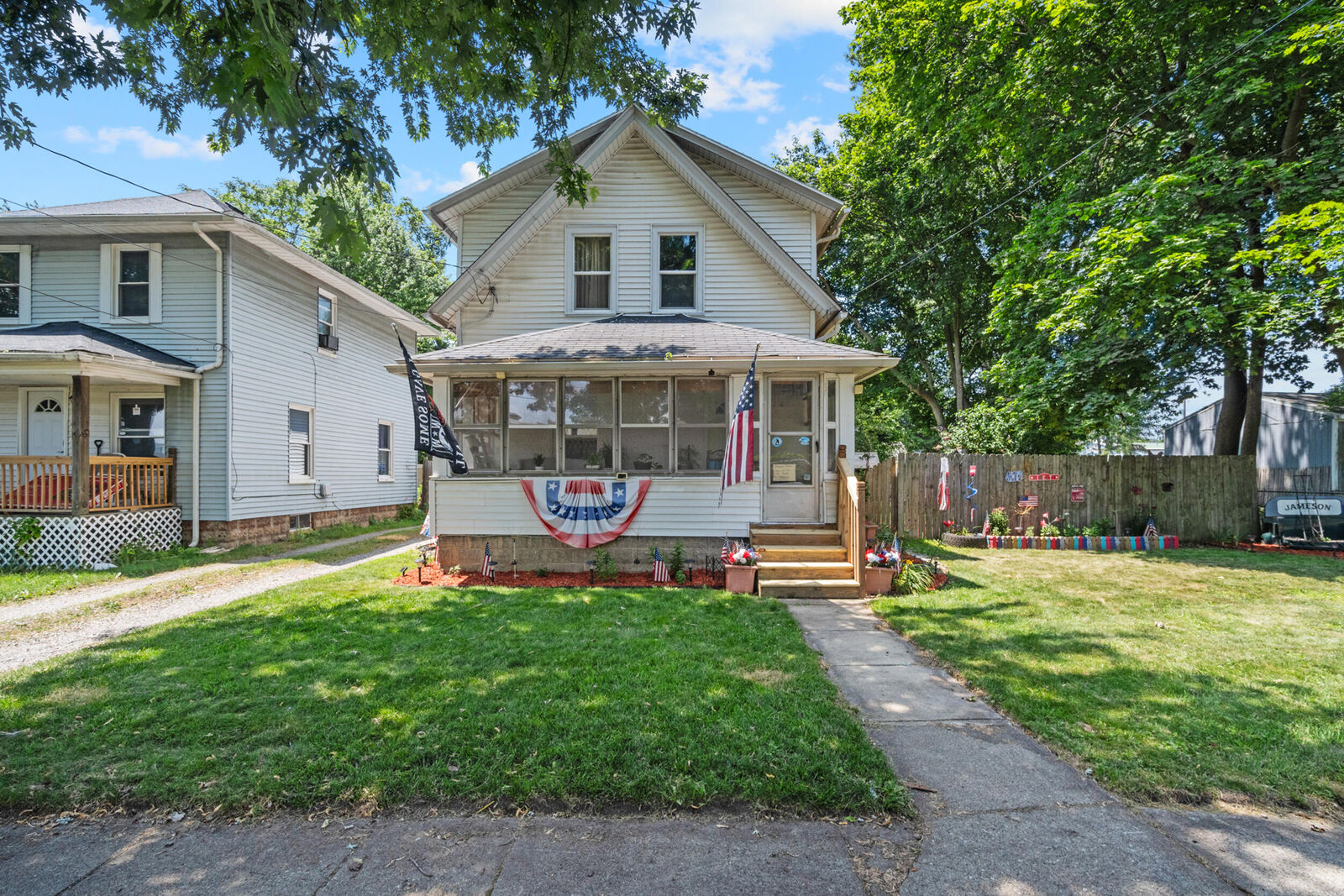 Property Photo: 210 S Forbes Street MI 49203