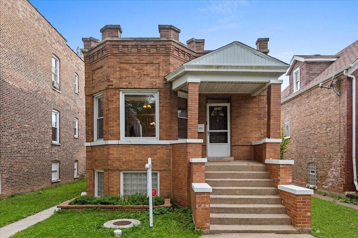 Property Photo: 1316 59th Avenue IL 60804