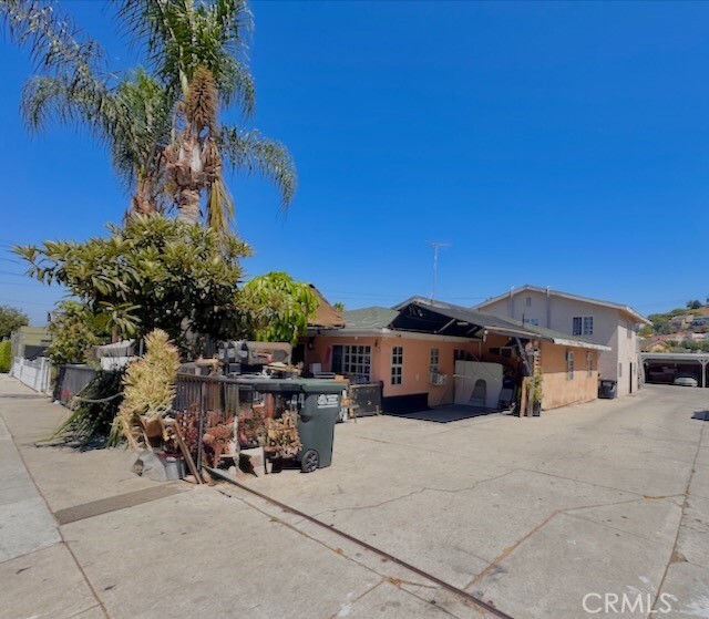 Property Photo:  3844 Whiteside Street  CA 90063 
