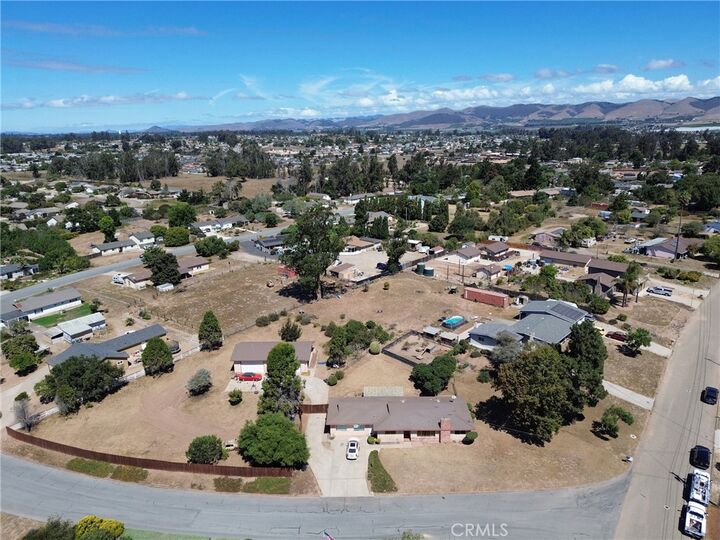 Property Photo: 777 Sierra Road CA 93444