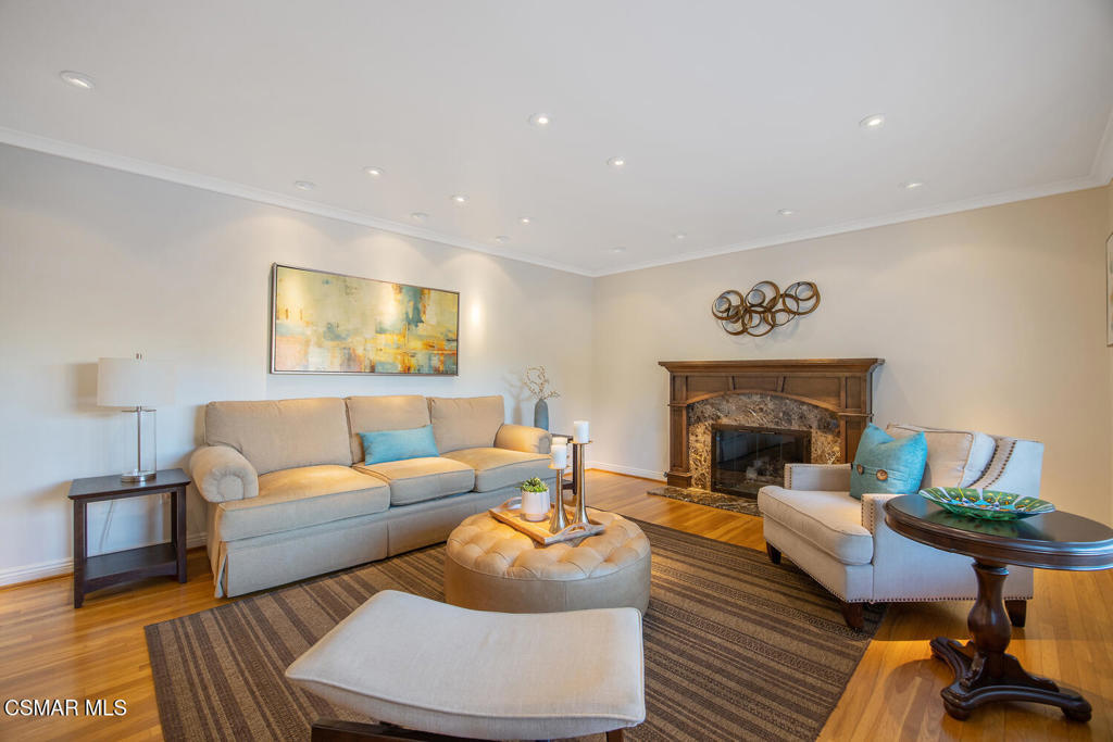 Property Photo: 1019 Riopelle Court CA 91320