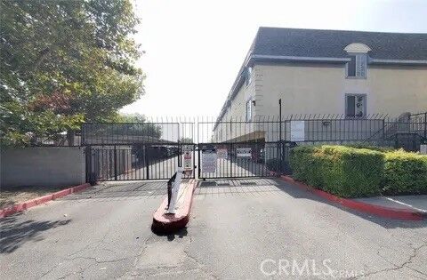 Property Photo: 149 W 6th Street 42 CA 92401