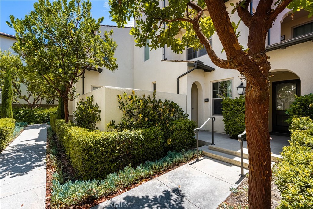 Property Photo: 124 Tubeflower CA 92618