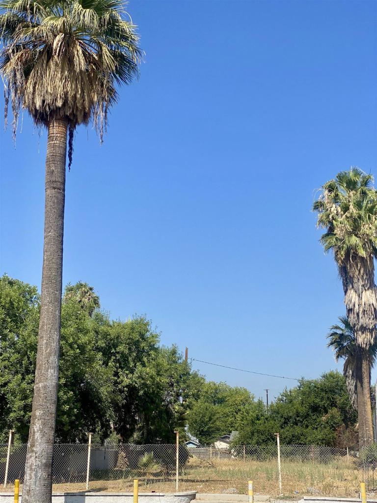 Property Photo: 840 N E Street CA 92410